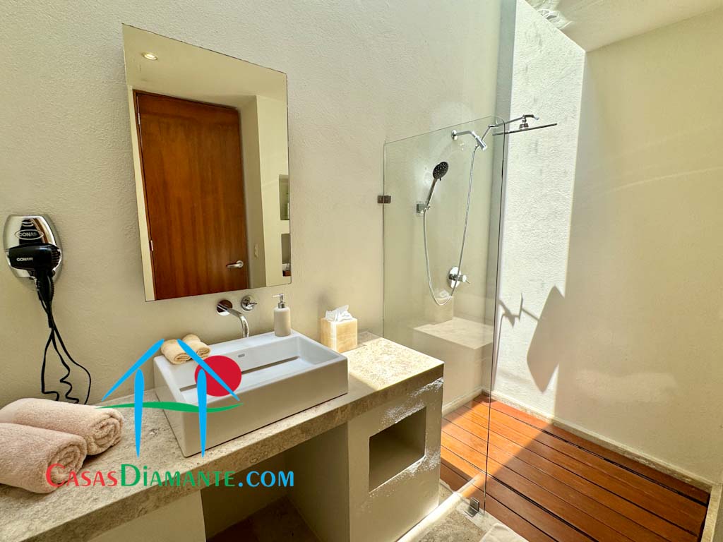Real Diamante Villas del Sol Villa Turquesa 1 - Recámara principal 13